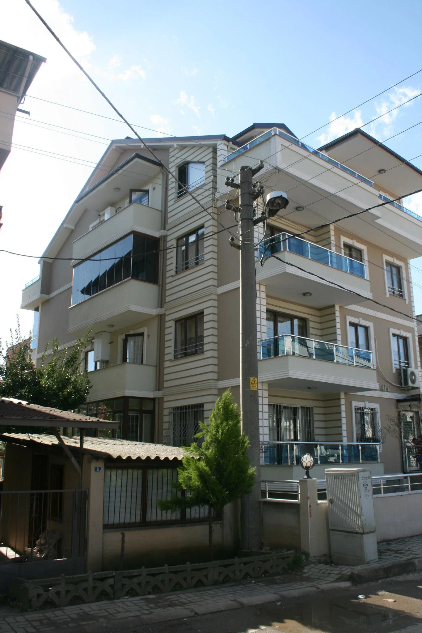Zeynep Apartmanı — İzmit, Kocaeli